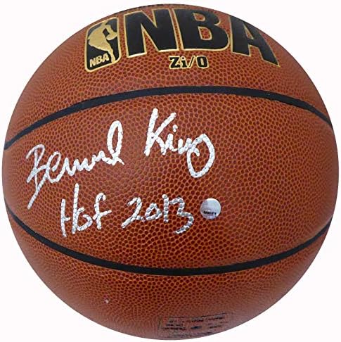 Бернард Кинг го автограмираше Спалдинг I/O кошарка Newујорк Никс „HOF 2013“ Штајнер Холо акции 185851 - Автограмски кошарка