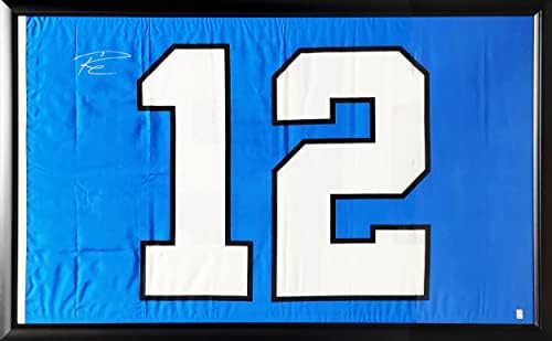 Расел Вилсон го автограмираше враменото 12 -то знаме на маж Сиетл Seahawks RW Holo Stock #200935 - NFL автограмираше разни предмети