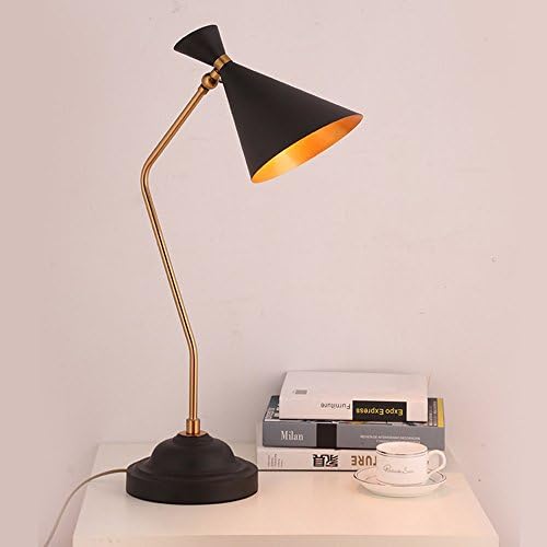 LED ламба за маса во кревет E27 нордиска постмодерна данска личност креативна железна ламба маса светло кревет дневна соба дизајнер на спална соба за дизајнерска лам?