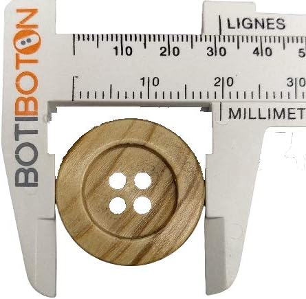 50 дрвени копчиња - 4 дупки - достапни во 5 големини - произведени во Европа