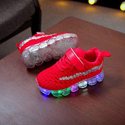 Девојки за девојчиња со бебешки момчиња трчаат спортски патики осветлуваат чевли за детски обични решетки за мрежни чевли за емитување