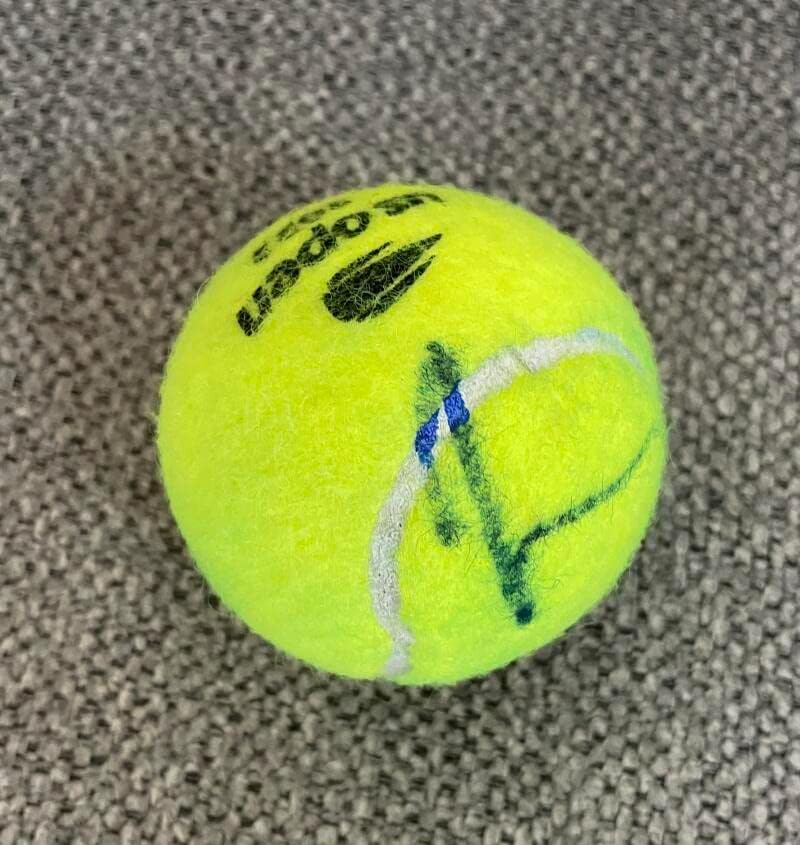 Наоми Осака потпиша автограм 2022 година Отворен тениски топка - Гренд Слем шампион ретка