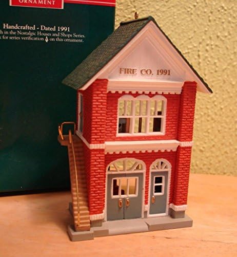 Носталгични куќи и продавници на Halmark Fire Station 8 -ми во серија 1991 Орнамент QX4139