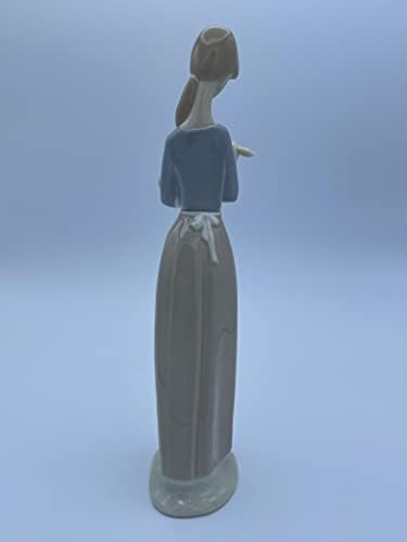 Lladro figurine 4505 девојка со јагне
