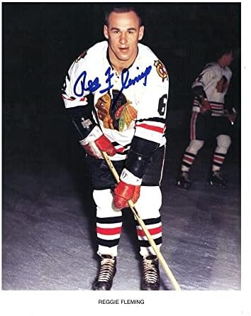 Реџи Флеминг го потпиша Чикаго Блекхакс 8 x 10 Фото - 70581 - Автограмирани фотографии од НХЛ