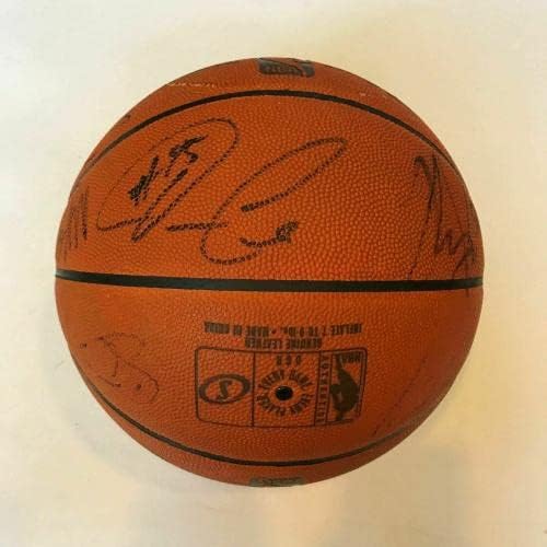 Коби Брајант 2010-11 Тимот на Лос Анџелес Лејкерс потпиша кошарка со ЈСА Коа - Автограмирани кошарка