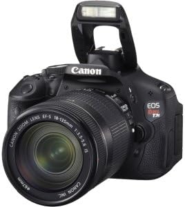 Canon Eos Rebel T3i Дигитална SLR Камера СО EF-S 18-55mm f/3.5-5.6 Е Објектив