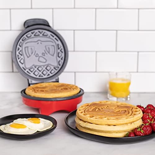 Uncanny Brands Pokémon Bulbasaur Waffle Maker - Make Bounty Bulbasaur Waffles - Апаратот за кујна
