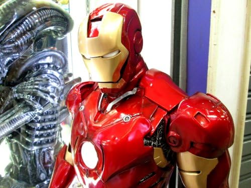 Iron Man Mark III Display Side Show Show 1/3 скала сопствена боја