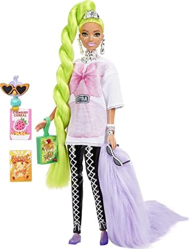 Барби Екстра Кукла И Додатоци Со Бургундија Плетенки Облечени Во Кожен Јакна Со Миленичиња Кутре
