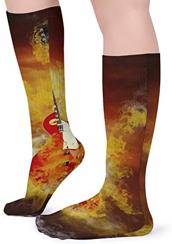 Рок гита во пламен спортски чорапи топли цевки чорапи високи чорапи за жени мажи кои работат обична забава