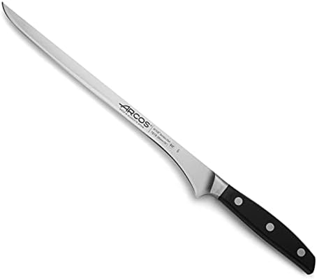 Аркос лулка со нож Сантоту 7 инчи не'рѓосувачки челик. Јапонски остар кујнски нож за риба, месо и зеленчук. Ергономска полиоксиметиленска рачка и сечилото од 190мм. Се